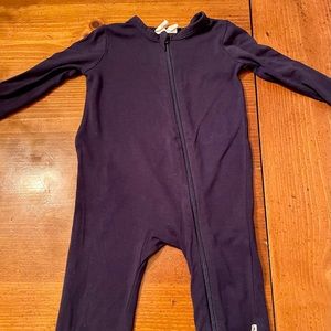 Kyte Baby zippered romper in Navy , size 6-12 months
